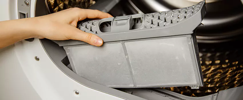 Signs Of A Clogged Dryer Lint Trap in Kenner, Louisiana